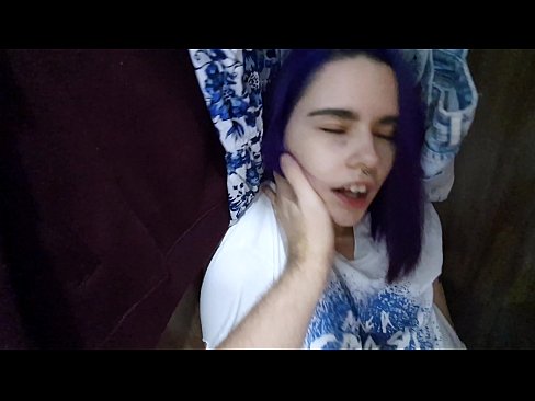 ❤️ I kitea taku tuahine i roto i te kaapata ka awhina ia ia ki te cum ❌ Porno i mi.it-com.top