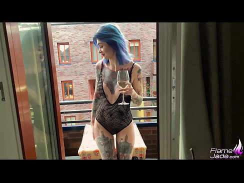 ❤️ Te kotiro tino nui e ngotea ana me te karepe me te whana i raro i te rangi tuwhera ❌ Porno i mi.it-com.top